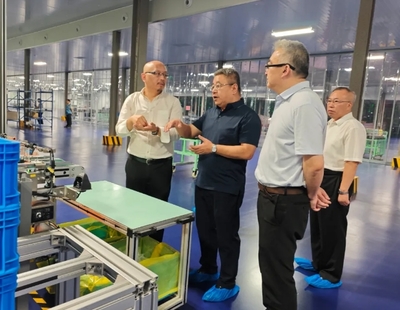 應(yīng)炯在我市調(diào)研工業(yè)經(jīng)濟(jì)運(yùn)行 新材料技術(shù)研發(fā)引領(lǐng)產(chǎn)業(yè)升級(jí)